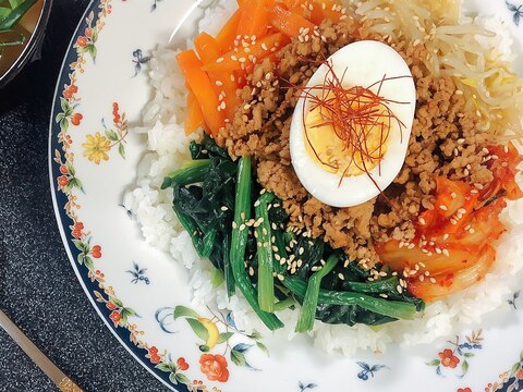 余ったミンチで焼肉そぼろ♪三色ナムルのビビンバ丼♪